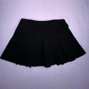 Black vintage skirt medium